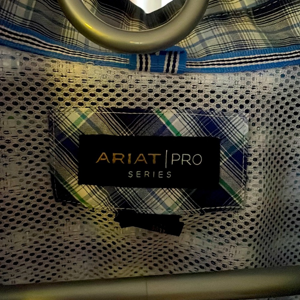 Men’s Ariat Pro series XXL long sleeve shirt Excellent like new condition Blue